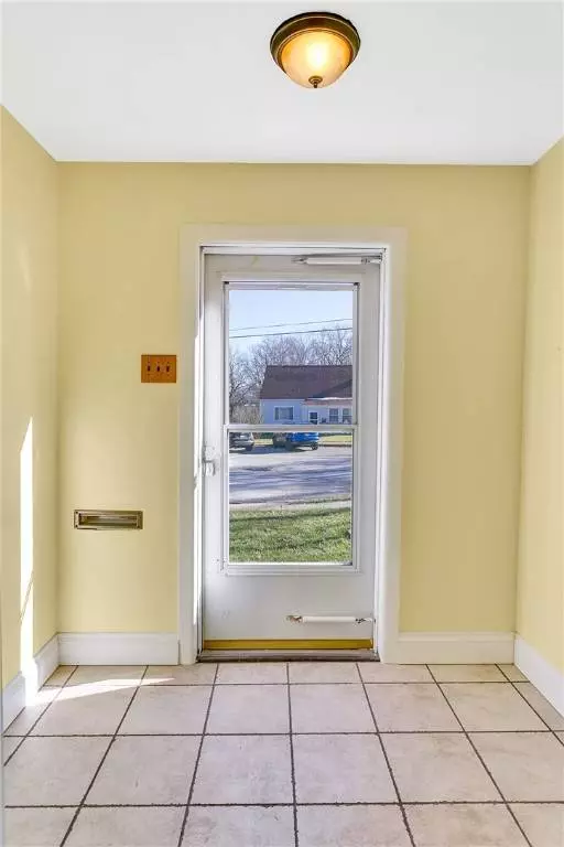 137 Korina Dr, Lower Burrell, PA 15068