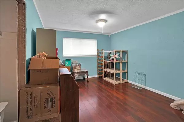 5638 N Braeswood BLVD, Houston, TX 77096