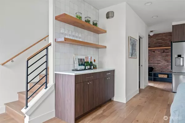 340 17th AVE E, Seattle, WA 98112