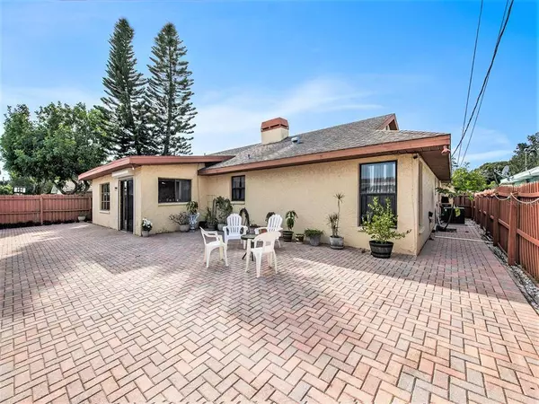 10401 113TH ST, Largo, FL 33778