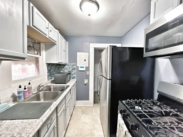 127 Avondale Ave, San Antonio, TX 78223