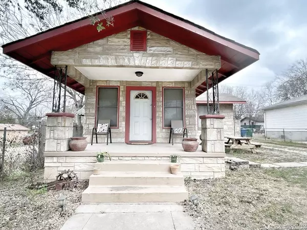 127 Avondale Ave, San Antonio, TX 78223