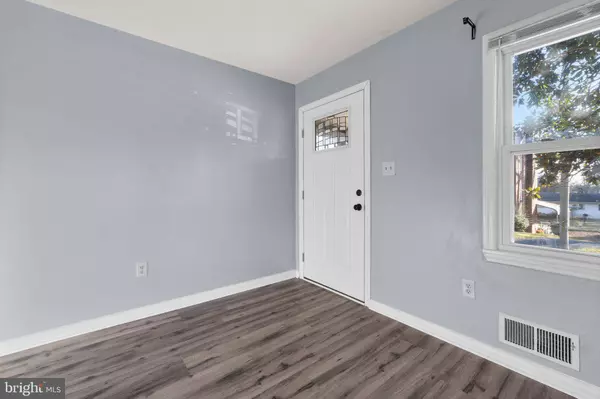 5004 ERIE ST, College Park, MD 20740