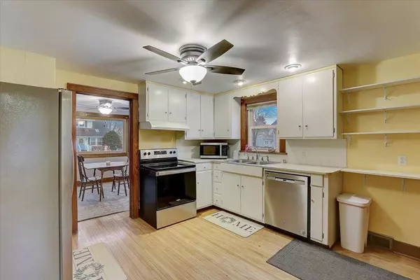 115 Reagles St, Arlington, WI 53911