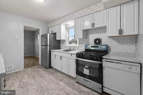 5004 ERIE ST, College Park, MD 20740