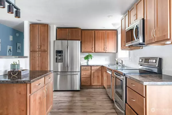 1132 Ridgeway DR, Oak Harbor, WA 98277