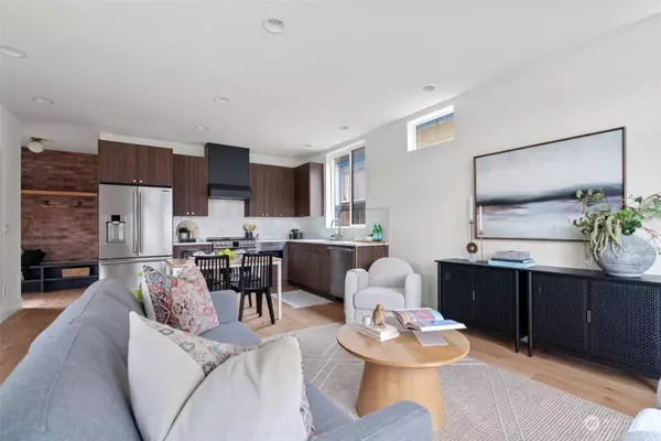 340 17th AVE E, Seattle, WA 98112