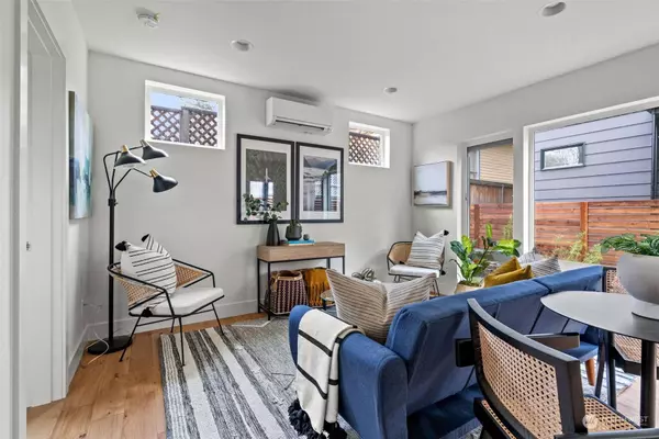 342 17th AVE E, Seattle, WA 98112