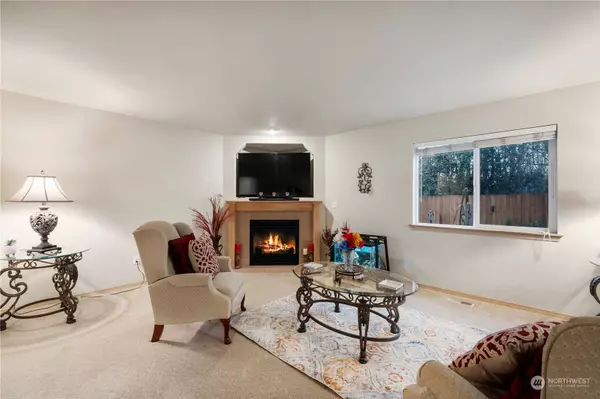 15101 67th AVE E, Puyallup, WA 98375