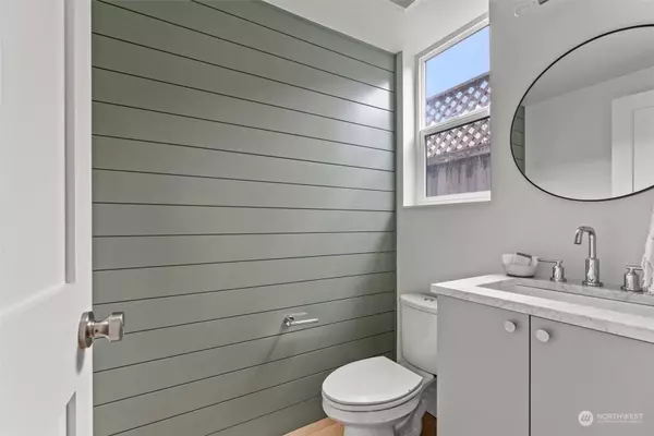 342 17th AVE E, Seattle, WA 98112