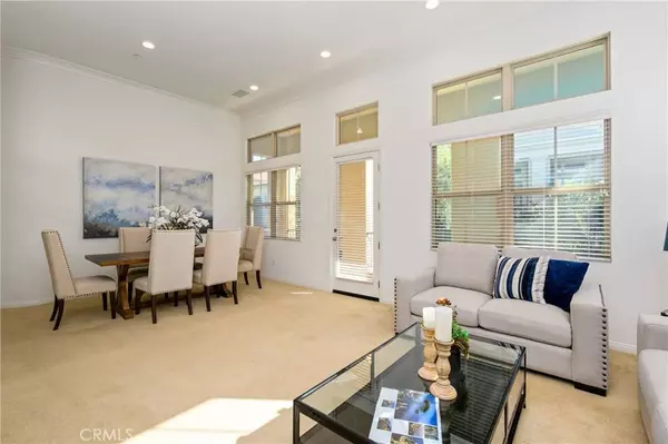 124 Overbrook, Irvine, CA 92620