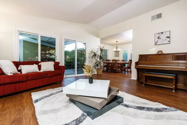 3705 Gum Tree Gln, Escondido, CA 92025