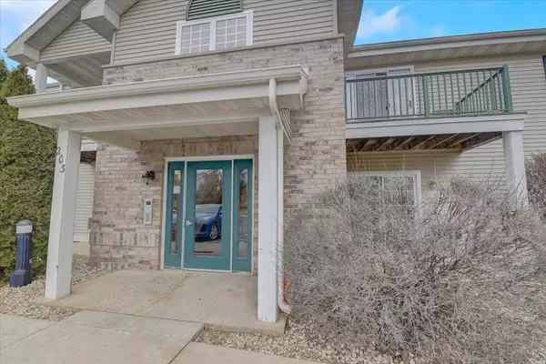 203 Kearney Way #306, Waunakee, WI 53597