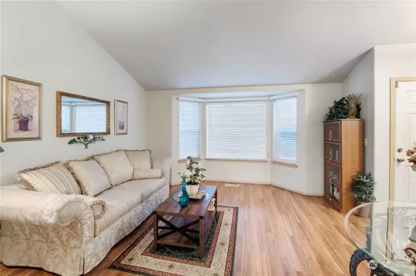 15101 67th AVE E, Puyallup, WA 98375