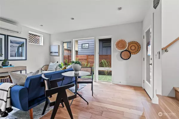 342 17th AVE E, Seattle, WA 98112