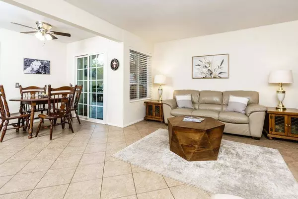 3705 Gum Tree Gln, Escondido, CA 92025