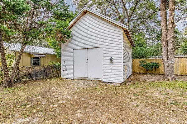 360 Okaloosa Avenue, Valparaiso, FL 32580