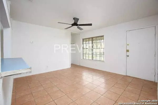 2814 Ferncircle Dr, San Antonio, TX 78224