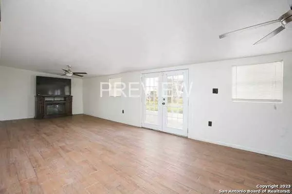 2814 Ferncircle Dr, San Antonio, TX 78224