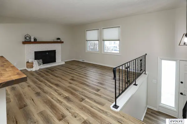 9356 Pratt Circle, Omaha, NE 68134