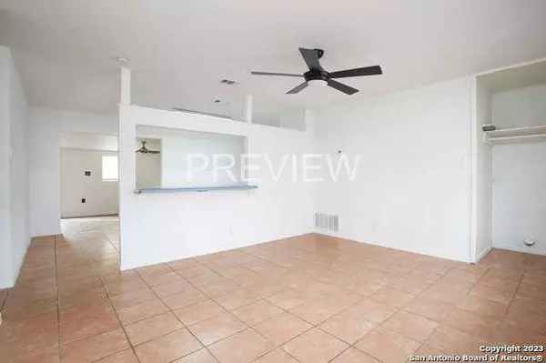 2814 Ferncircle Dr, San Antonio, TX 78224