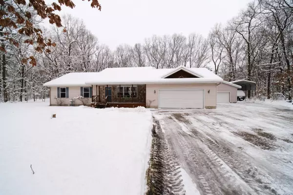 17 Willow Wood Drive, Muskegon, MI 49442