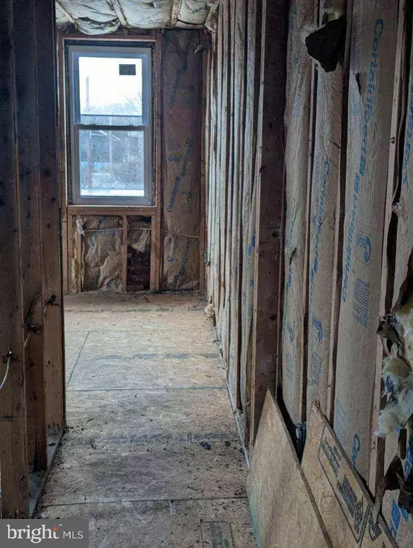 516 S 3RD ST, Camden, NJ 08103