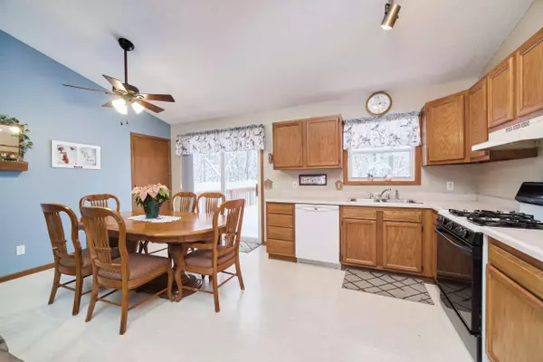 17 Willow Wood Drive, Muskegon, MI 49442