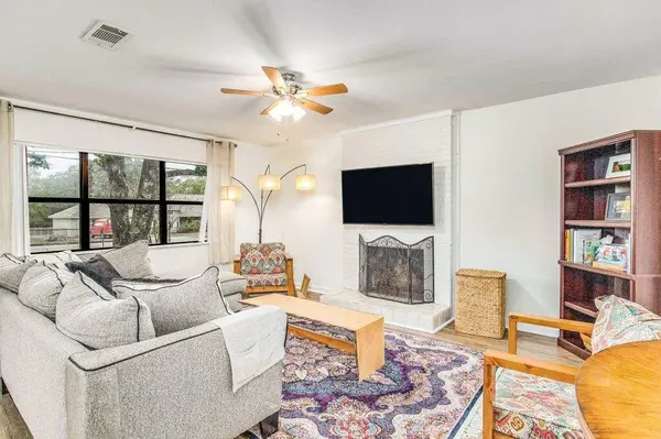 360 Okaloosa Avenue, Valparaiso, FL 32580