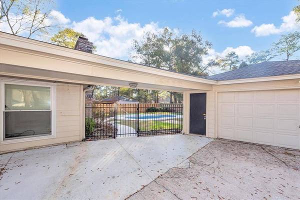 6403 Meadowtrace DR, Spring, TX 77389