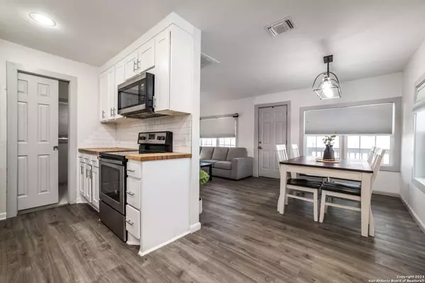 750 SW 34th St, San Antonio, TX 78237