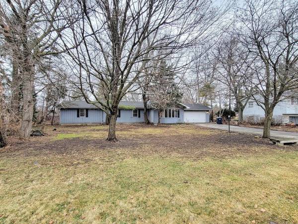 28584 N Monroe ST, Wauconda, IL 60084