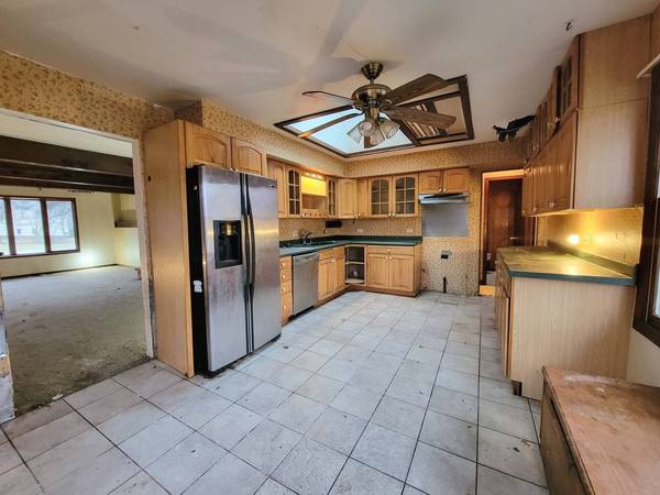 28584 N Monroe ST, Wauconda, IL 60084