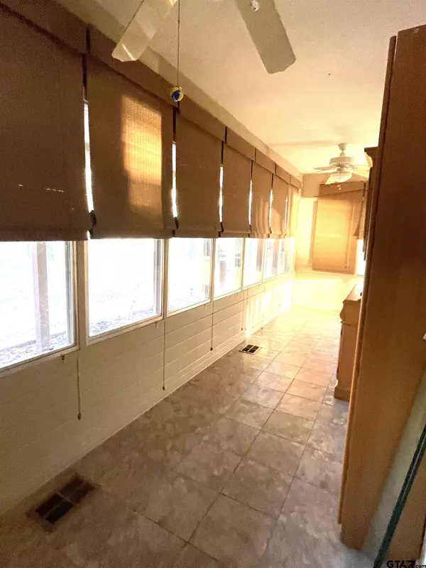 15843 CR 4260 D, Henderson, TX 75654