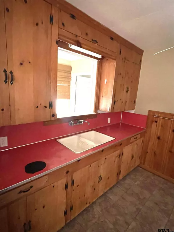 15843 CR 4260 D, Henderson, TX 75654