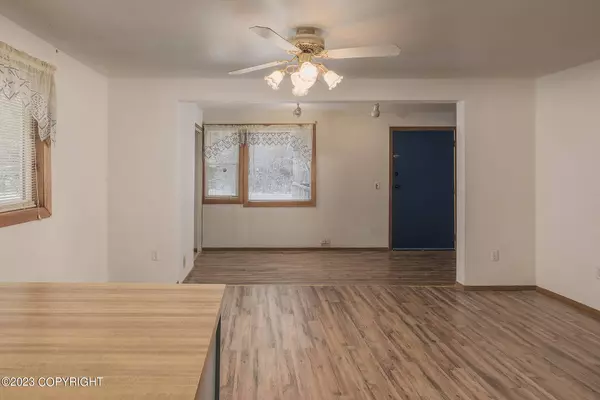 624 Pine ST, Anchorage, AK 99508