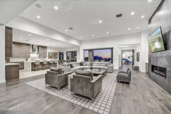 10389 E CELESTIAL Drive, Scottsdale, AZ 85262