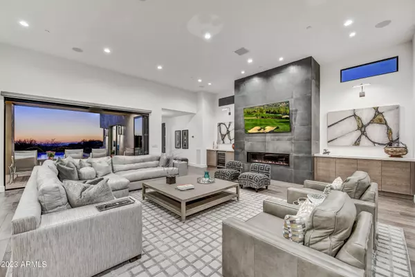 10389 E CELESTIAL Drive, Scottsdale, AZ 85262