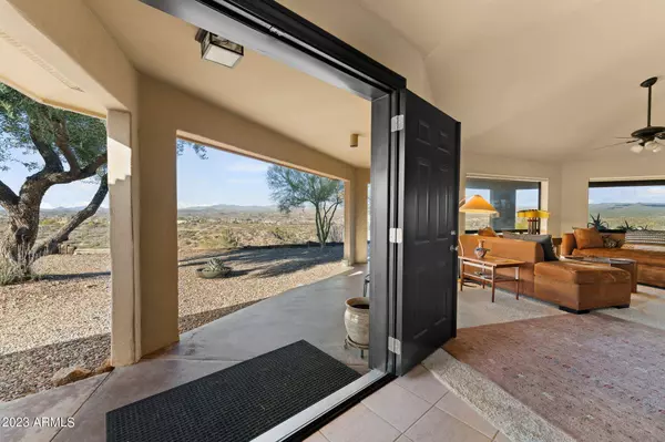 225 E VIA TORTUGA Drive, Wickenburg, AZ 85390