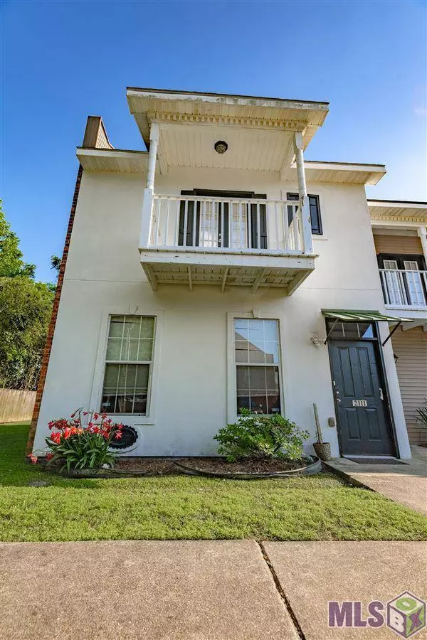 2111 PLANTATION LN, Baton Rouge, LA 70820