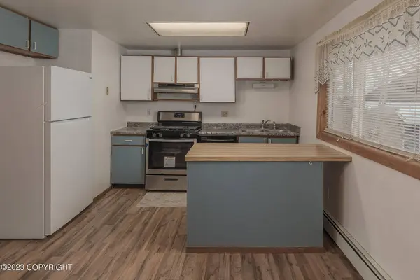 624 N Pine ST, Anchorage, AK 99508