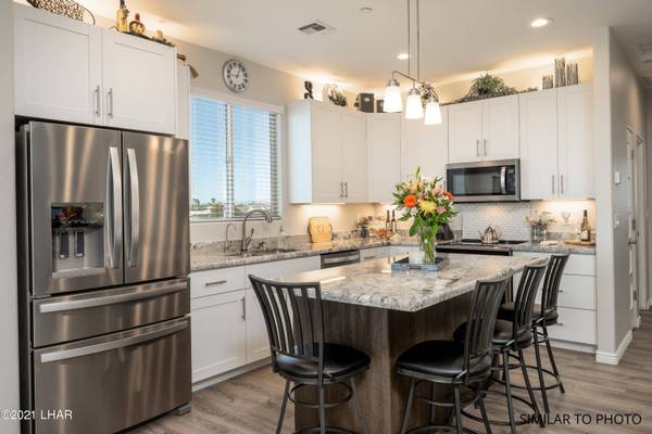 2138 Moyo Dr, Lake Havasu City, AZ 86403