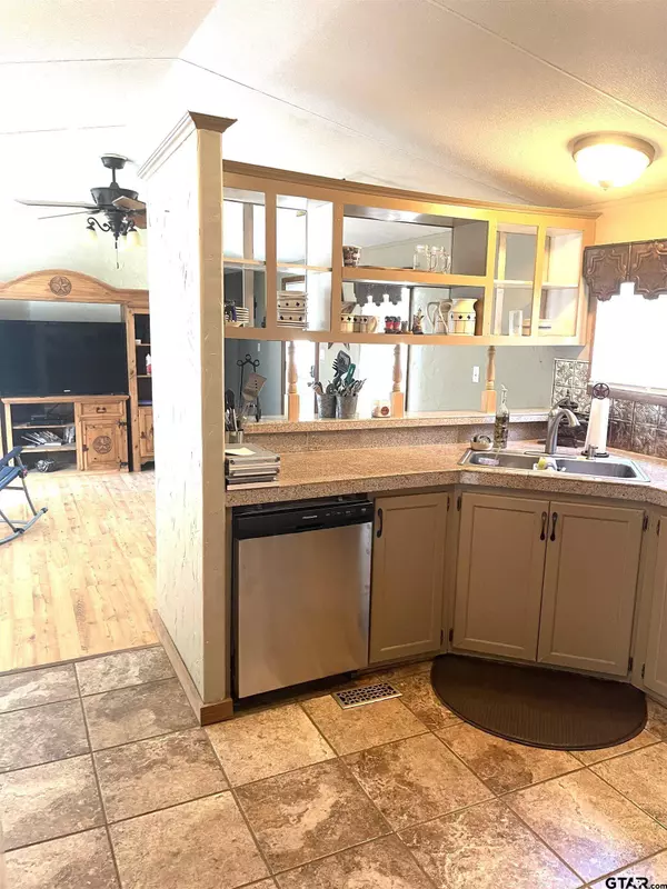 16700 CR 4256, Henderson, TX 75654