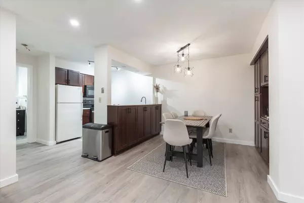 8560 W Waterford Unit 2, Milwaukee, WI 53228