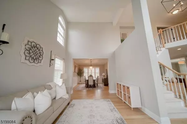 28 Goosetown Dr, Clinton Town, NJ 08809