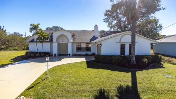 2382 SE Maslan AVE, Port Saint Lucie, FL 34952