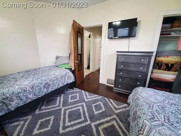 7524 HARTWELL Street, Dearborn, MI 48126