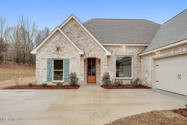 352 Driftwood Lane, Florence, MS 39073