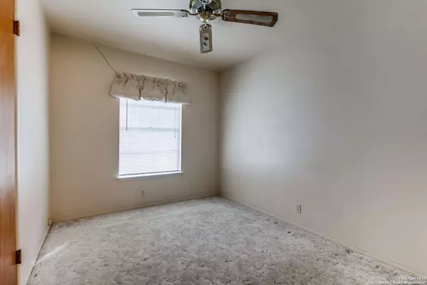 7823 BRONCO LN, San Antonio, TX 78227-3443