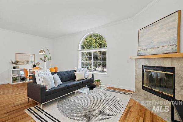 242 S Straughan Ave, Boise, ID 83712